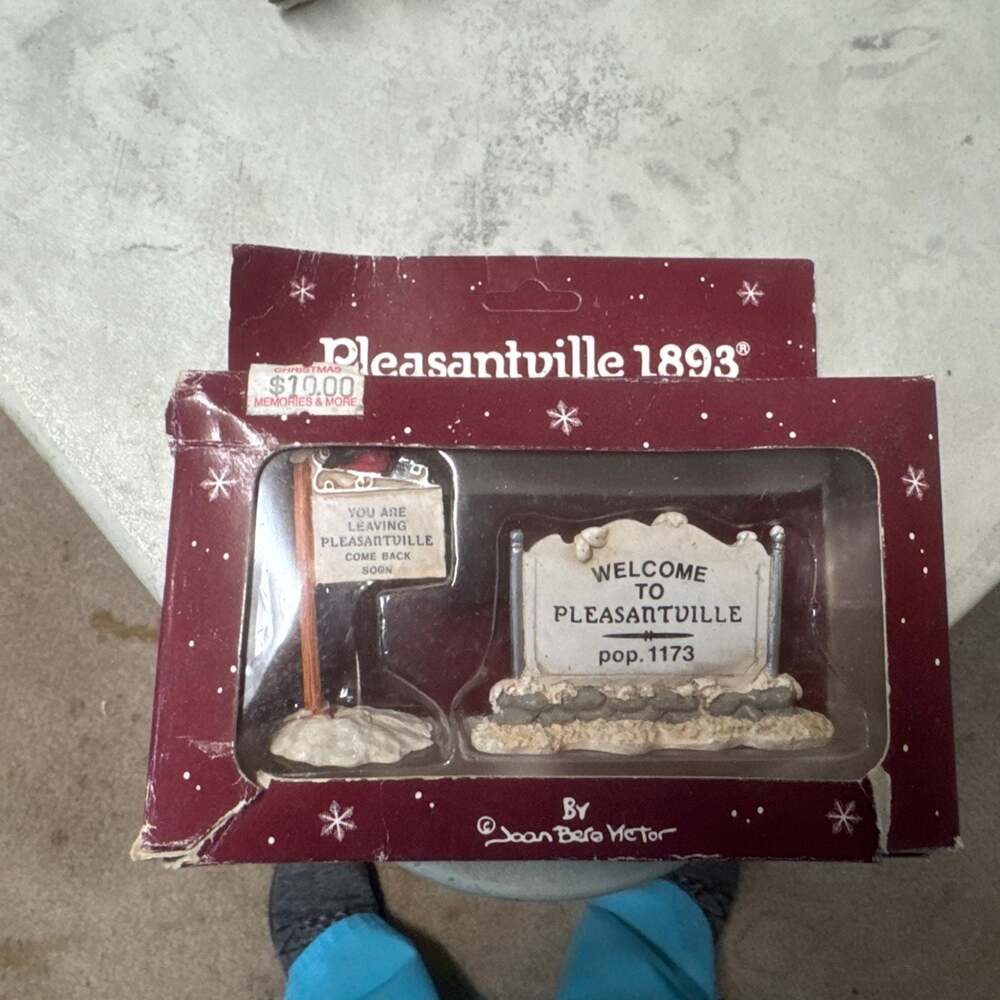 Vintage Pleasantville 1893 Welcome & Leaving Signs